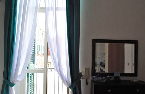 Montecalvario Apartment | Tranquil Retreat in the Heart of Historic Center