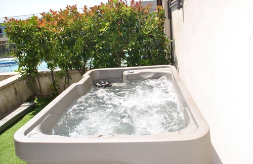 Caprino Veronese House | Relaxing Oasis on Lake Garda with Private Outdoor Jacuzzi
