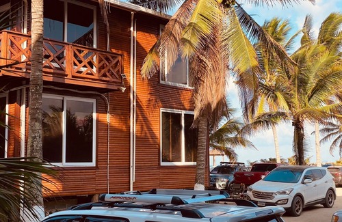 Tela Cabin | Oasis Paradise Cabaña