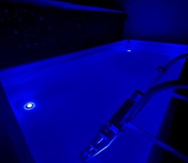 Nikaia-Agios Ioannis Rentis Apartment | Relaxing Oasis Pool Flat Close to Metro Stations