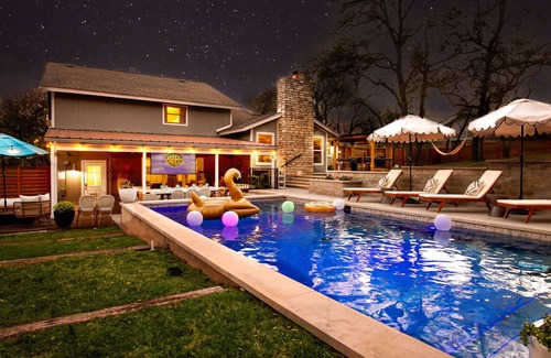 West Oak Hill House | Relaxing Oasis with Pool, Spa & Outdoor Movie Experience