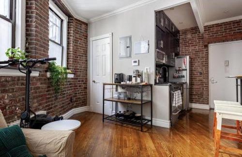 Central Park South Apartment | Cozy Studio Steps from Times Square for Family Fun