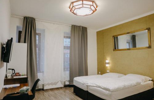 Teplice House | Pet-Friendly Getaway at OASIS Teplice for Family Fun