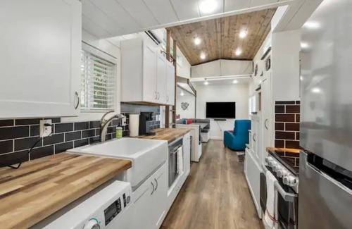 Caldwell House | Top-Rated Oasis Tiny Home with Family-Friendly Amenities
