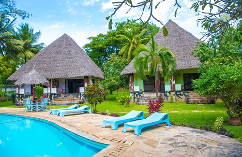 Diani Beach Villa | Relax at Oasis Villas - Steps from Diani Beach's Paradise