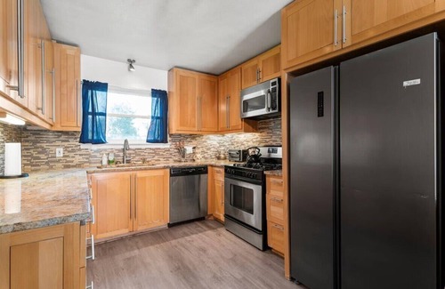 Anderson Mill House | Oasis w Huge Pool & BBQ Patio