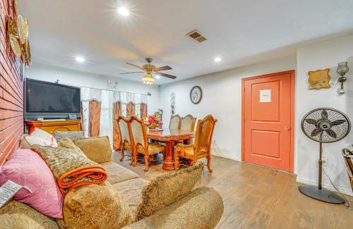 South Apopka House | Relaxing South Apopka Home with Pool Near Orlando Attractions