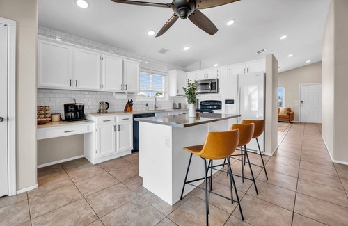 Deer Valley House | Relaxing Oasis with Private Pool & King Size Bed Retreat
