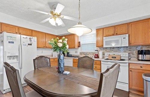 Columbus House | Ideal Oasis: Family-Friendly Home with Full Kitchen