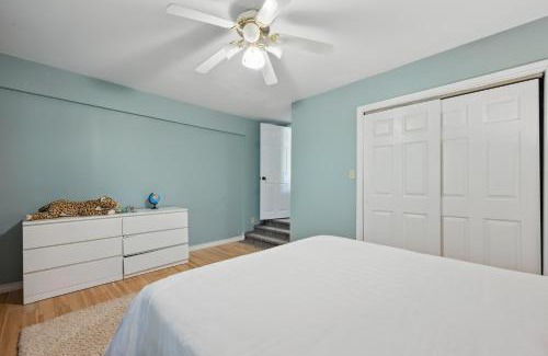 Dartmouth House | OatHillLakeSide suit