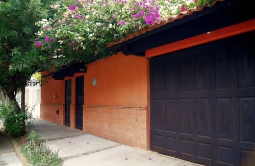 Oaxaca House | Experience Oaxaca Delights with Family-Friendly Amenities