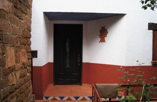 Oaxaca House | Experience Oaxaca Delights with Family-Friendly Amenities