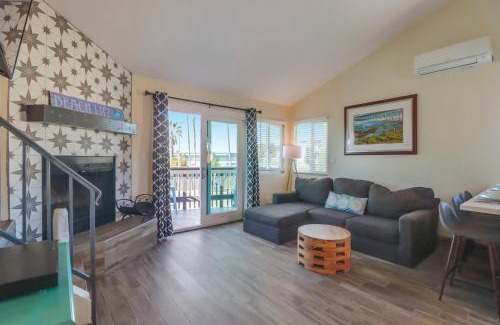 Ocean Beach House | OB Loungin 2: Pet & Child Friendly Stay with Great Reviews