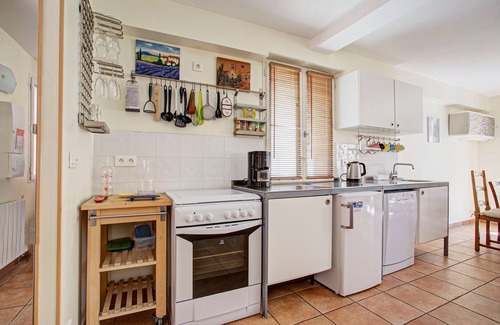 Port-Vendres Apartment | Inviting Obelisque 1B: Oceanfront Duplex with Spa & Kitchen