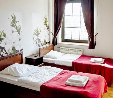 Siewierz Hotel | Pet-Friendly Oberża Złota Gęś with Breakfast & Hot Tub