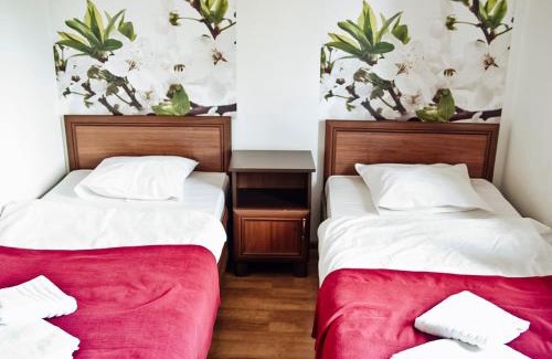 Siewierz Hotel | Pet-Friendly Oberża Złota Gęś with Breakfast & Hot Tub