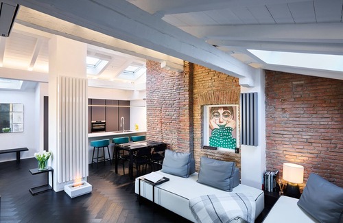 Historic Center Apartment | Exclusive Oberdan Suite in the Heart of Bologna - 10/10 Rated