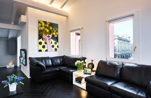 Historic Center Apartment | Discover OBERDAN SUITE: A Premier Stay in Bologna