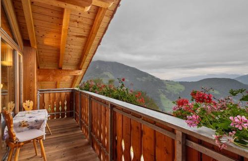 Vallarga Apartment | Family-Friendly Retreat at Oberhof Apt Panorama