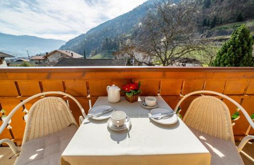 Lagundo Apartment | Obermoarhof Hönigspitze: Family-Friendly Retreat