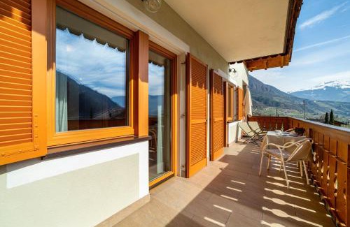 Lagundo Apartment | Obermoarhof Hönigspitze: Family-Friendly Retreat