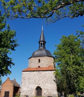 Behren-Luebchin Apartment | Family-Friendly Retreat at Oberstübchen im Alten Pfarrhof