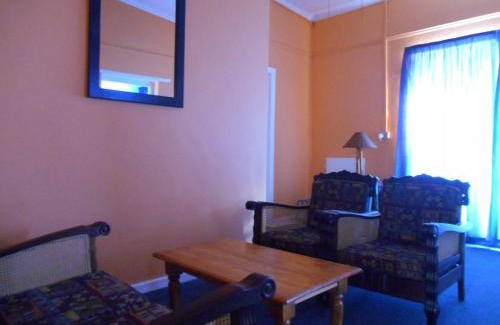 Graaff-Reinet Cabin | Family-Friendly Obesa Lodge with Pool & Breakfast Included