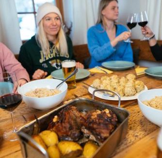 Eisenkappel-Vellach Ski Chalet | Discover Obiralmhütte Mosgan: 4-Star Retreat with Pool
