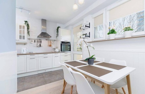 Krowodrza Apartment | Cozy 1-Bedroom Retreat with Balconies in Cracow