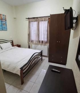 Kotroni Apartment | Cozy Obrava Guesthouse in Trikalon with Family Amenities