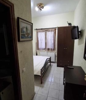 Kotroni Apartment | Cozy Obrava Guesthouse in Trikalon with Family Amenities