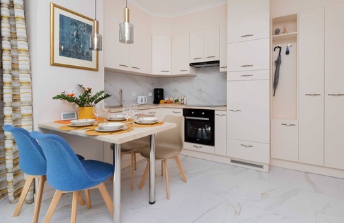 Jastrzebia Gora Apartment | Bright Apartment with Parking, Steps from Jastrzebia Gora Beach