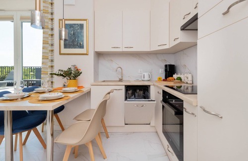 Jastrzebia Gora Apartment | Bright Apartment with Parking, Steps from Jastrzebia Gora Beach