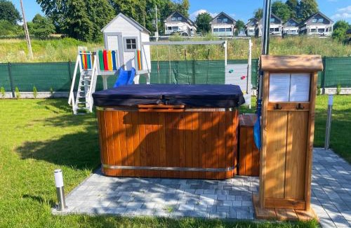 Zwierzyniec Apartment | Obrocz67: Guest Rated 10/10 with Oceanfront Amenities