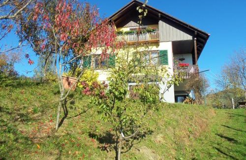 Kitzeck im Sausal House | Comfortable Obstbau und Gästezimmer Stani: Pet-Friendly Stay