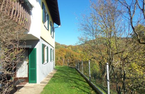 Kitzeck im Sausal House | Comfortable Obstbau und Gästezimmer Stani: Pet-Friendly Stay