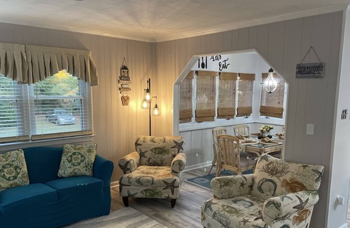 Colington House | OBX cottage 15 minutes from the beach