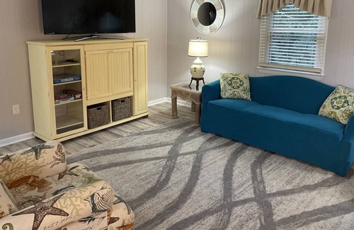 Colington House | OBX cottage 15 minutes from the beach