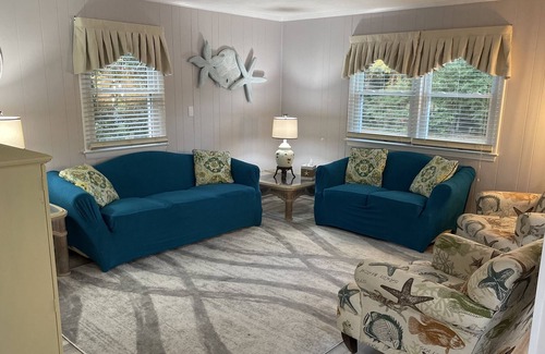 Colington House | OBX cottage 15 minutes from the beach