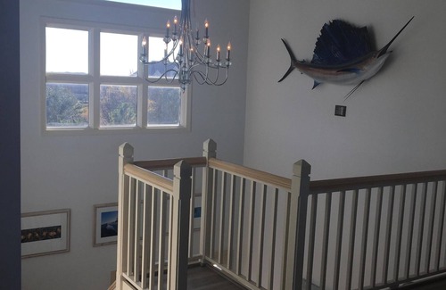 Manteo House | Guest Rated 10/10: Pirate's Cove Resort with Waterfront Access