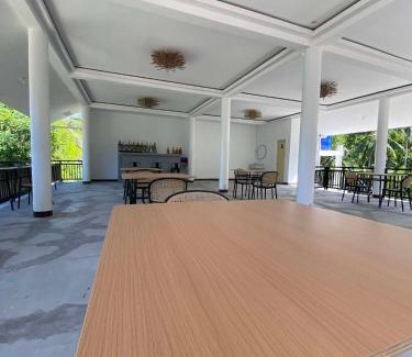 Busuanga Hotel | Discover Ocam Casadyan Inn: Pet-Friendly Beach Retreat