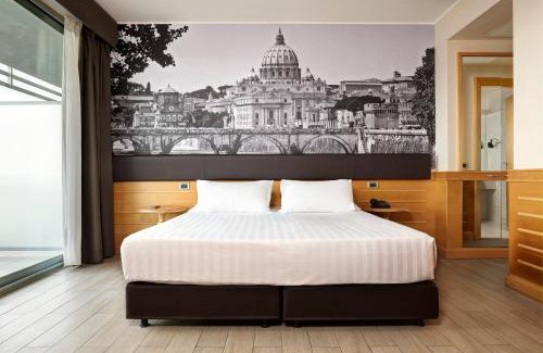 Fonte Meravigliosa Hotel | Pet-Friendly Occidental Aran Park with Inviting Pool & Dining