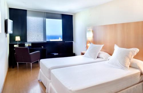 Cadiz Hotel | Delightful Occidental Cádiz: Family-Friendly With Great Amenities