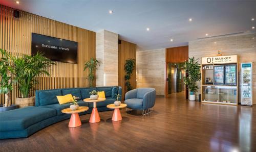 Figares Hotel | Discover Comfort at Occidental Granada: 4-Star Family Haven