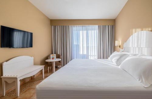 Isla Cristina Hotel | Experience Comfort at Occidental Isla Cristina with Ocean View