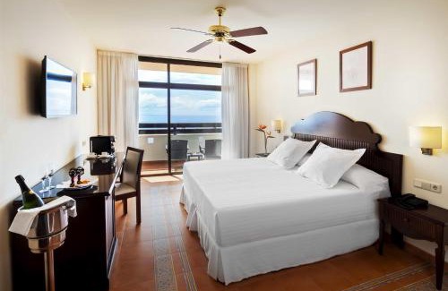 Morro Jable Hotel | Experience Oceanfront Bliss at Occidental Jandía Mar