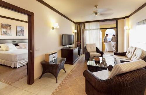Morro Jable Hotel | Oceanfront Escape at Occidental Jandía Playa - 4-Star Comfort
