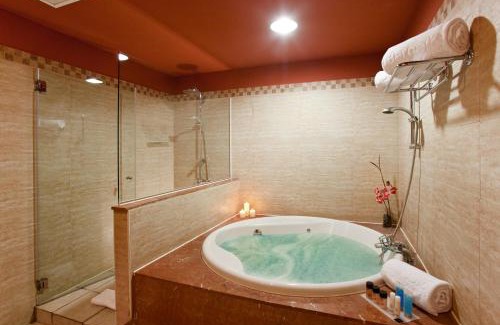 Morro Jable Hotel | Oceanfront Escape at Occidental Jandía Playa - 4-Star Comfort