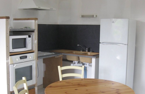 Valderies Cottage | Idyllic Retreat in Occitanie: Pool & Pet-Friendly Getaway
