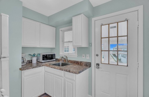 Point Pleasant Beach House | OCE222U | 2nd Flr 2BR 1 ba unit next to the beach/boardwalk! Parking, wifi, badges, PETS!